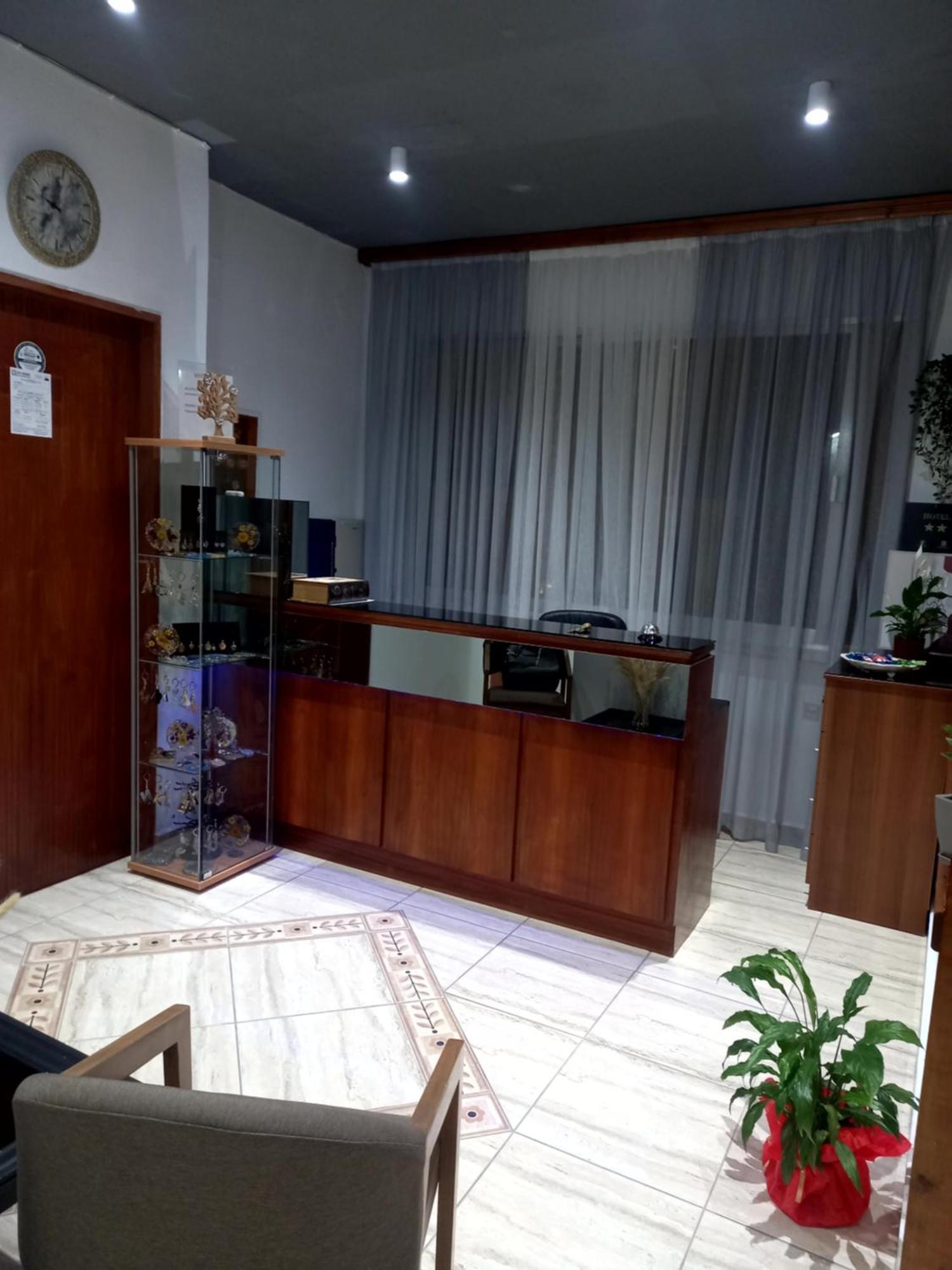 Hotel Tainaro Лутра Едипсу Екстериор снимка