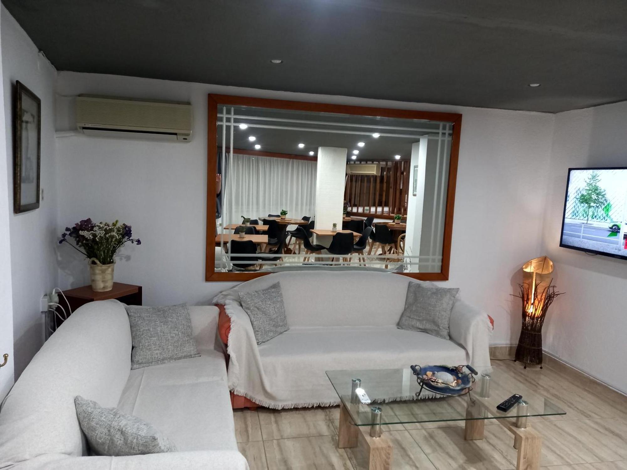 Hotel Tainaro Лутра Едипсу Екстериор снимка