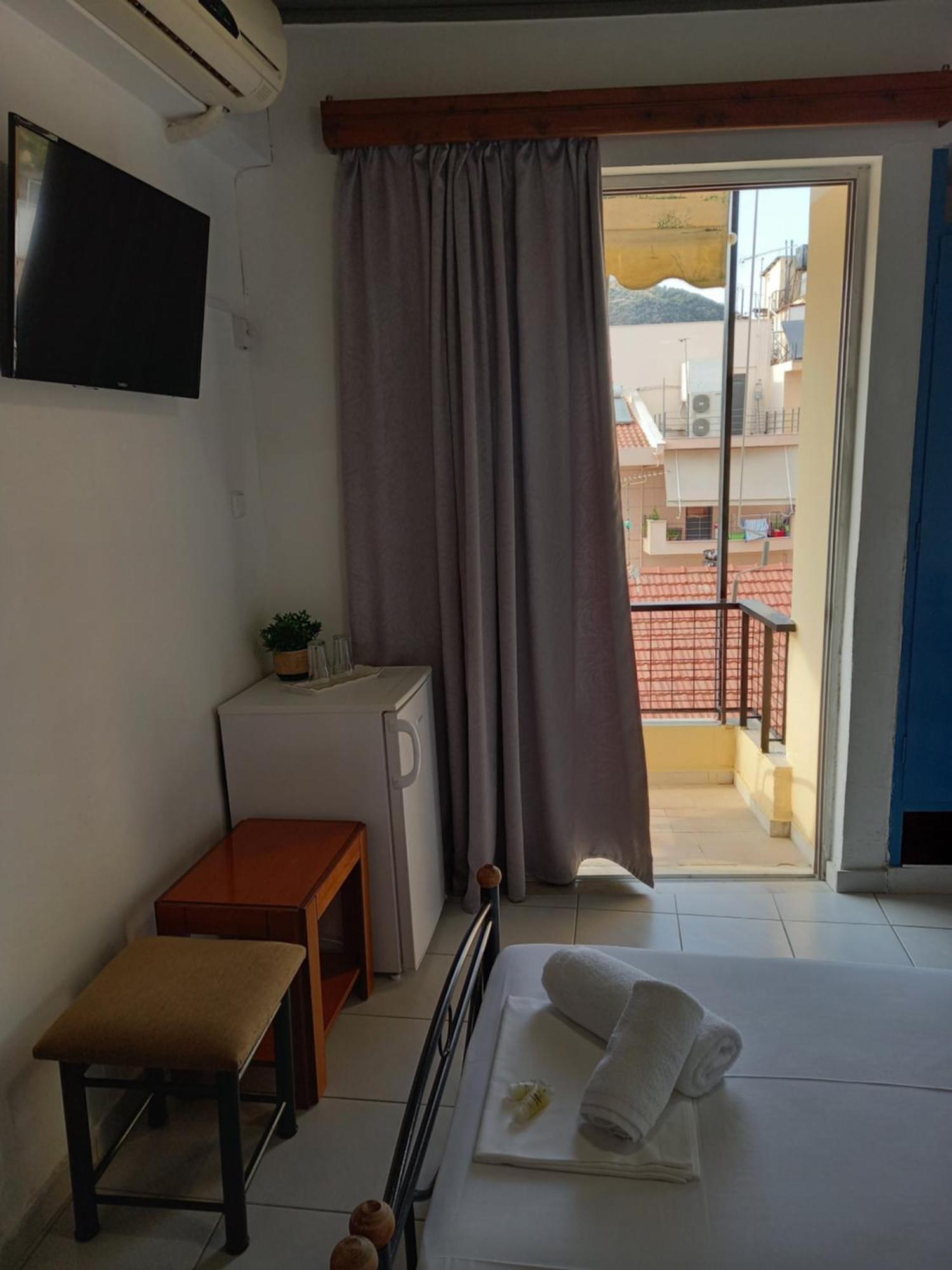 Hotel Tainaro Лутра Едипсу Екстериор снимка